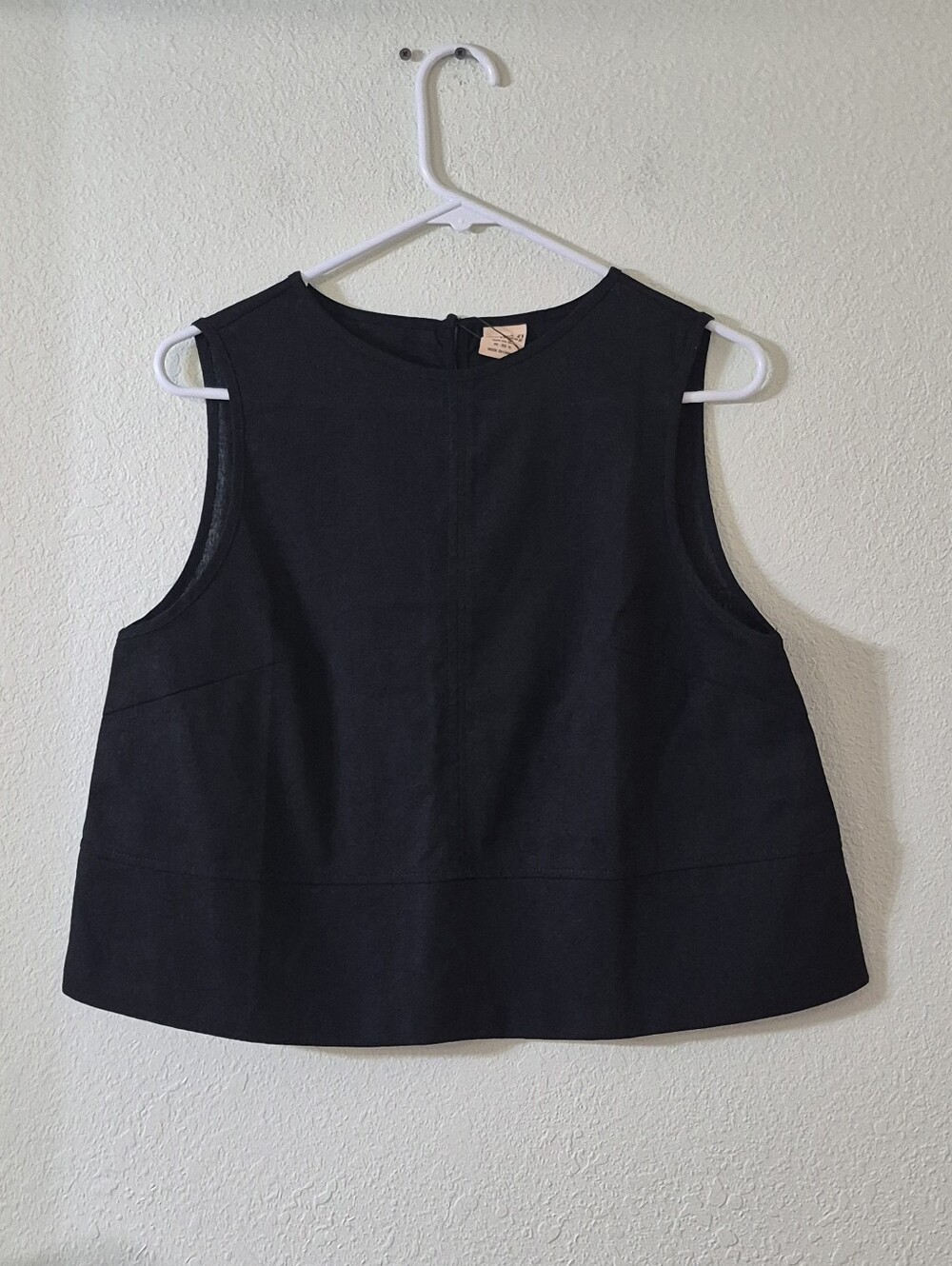 SHEIN Black Sleeveless Cropped Tank Top